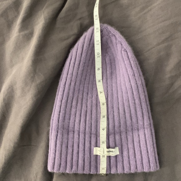 LE BONNET GRANDE BEANIE- Lavender - Picture 6 of 8